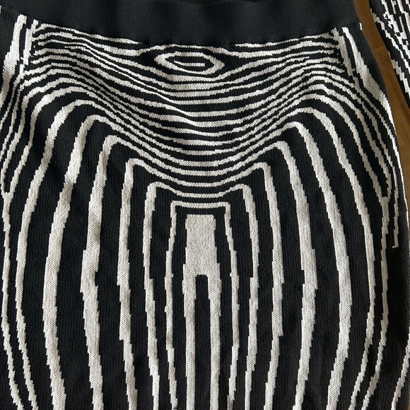 Fashion Nova, sexy-cool pattern, sweater skirt set, new with tags - Picture 4 of 7